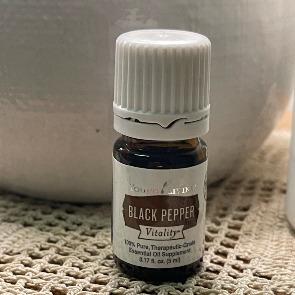 NWT Young Living Black Pepper Essential Oil Blend 5ml USE FOR 🚬 CESSATION